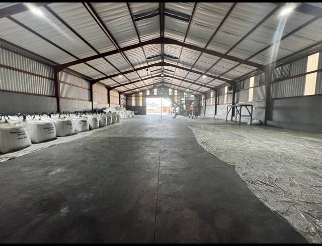 2,832M² WAREHOUSE FOR SALE IN PHOENIX INDUSTRIAL